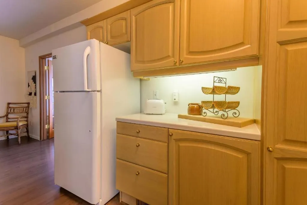 Charming Suite With Amazing Views Vancouver Apartment
