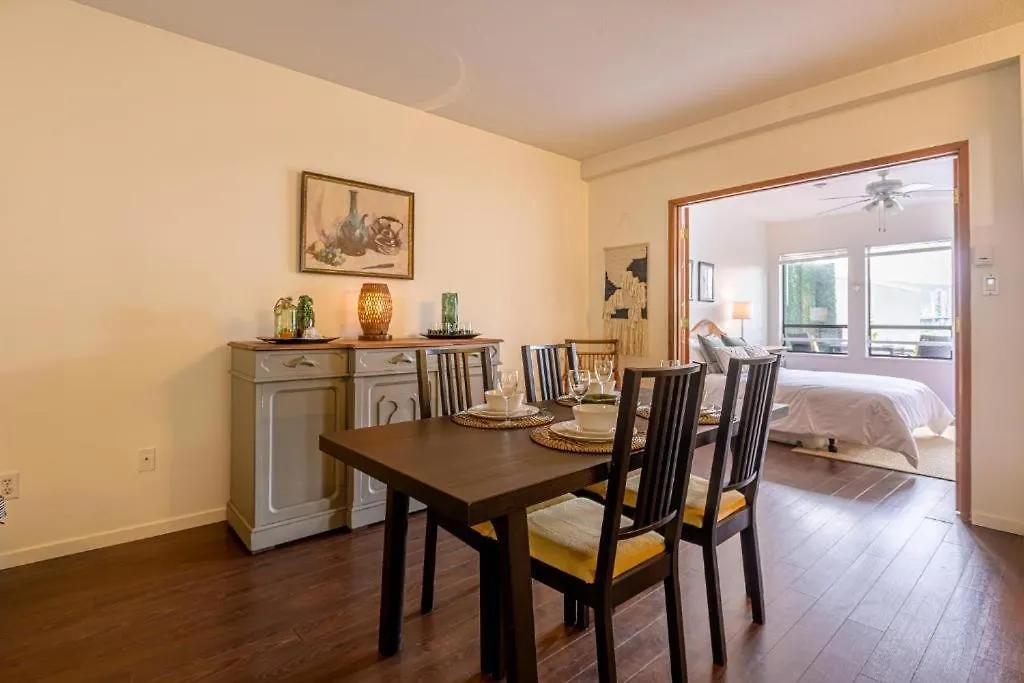 Charming Suite With Amazing Views Vancouver