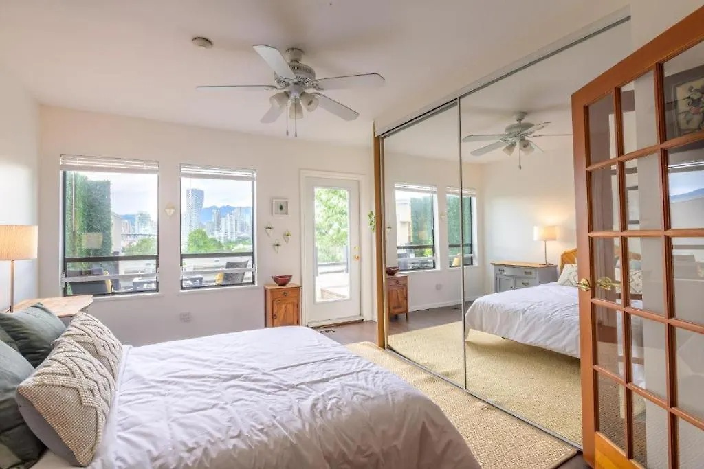 Charming Suite With Amazing Views Vancouver