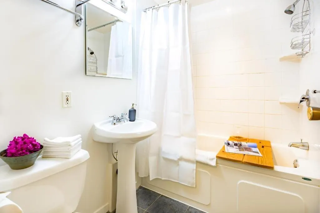 Charming Suite With Amazing Views Vancouver 0*,  Canada